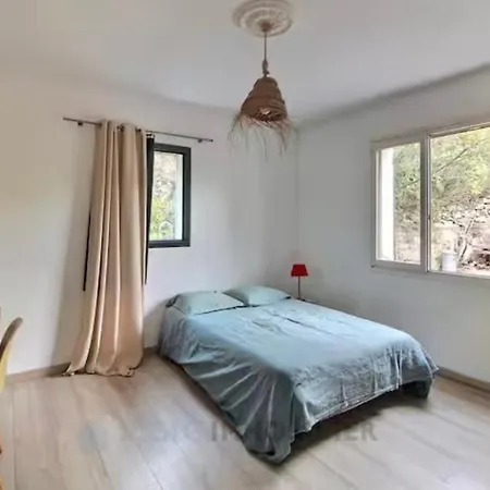 Grand F4 En Rez De Jardin אז'אקסיו
